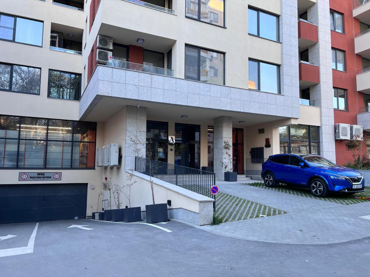 Апартамент A-brilliant, New! Spacious & Modern In Whit Garage Варна